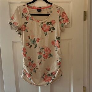 Oh Baby by Motherhood Floral Short Sleeve Top in Cream and Pink